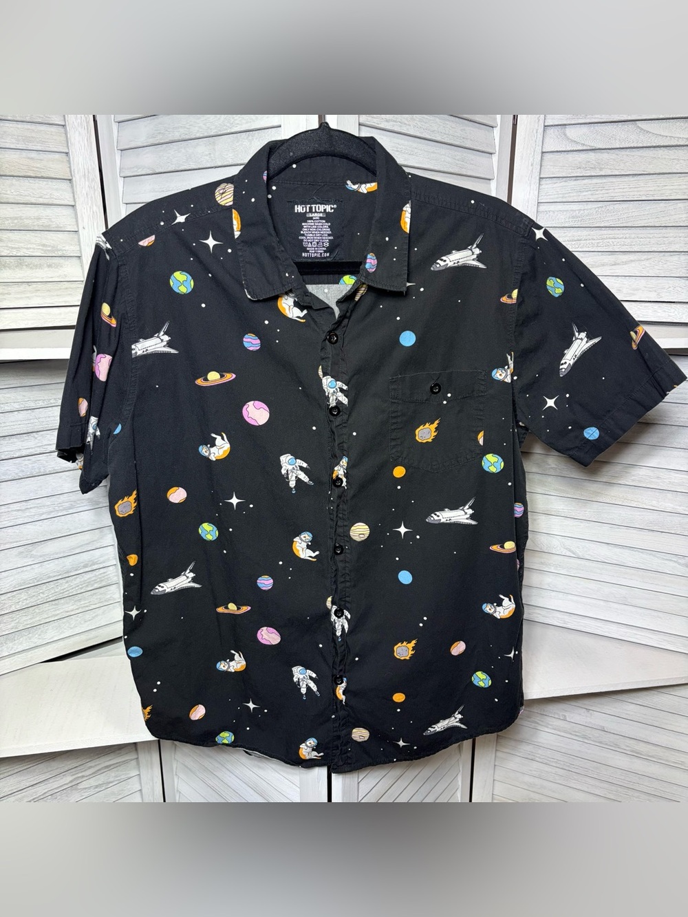 Hot Topic Cats in Space Button-Up Shirt Men’s Large